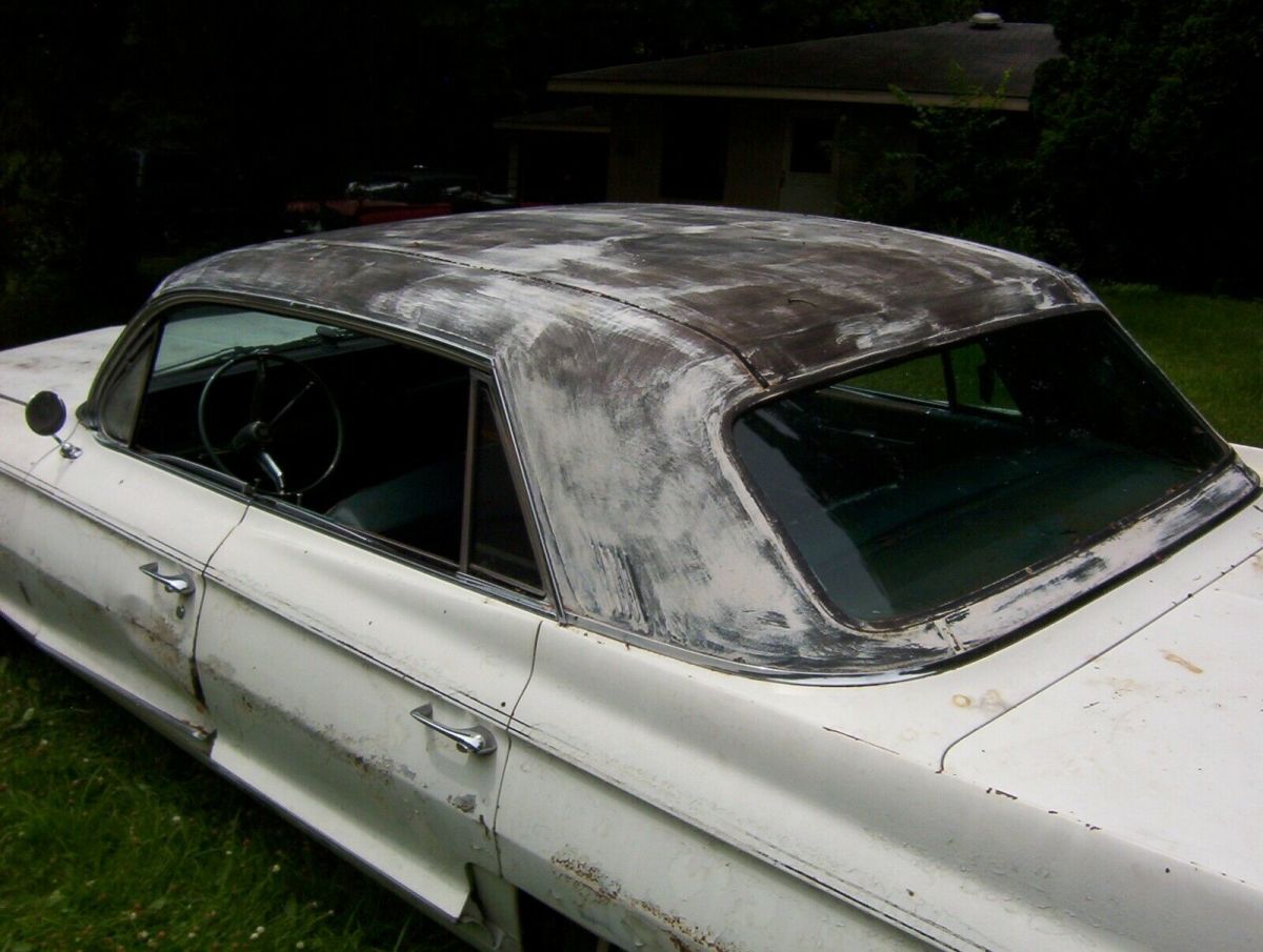 1962 White Cadillac Fleetwood Sedan