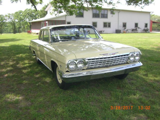1962 butternut cream Chevrolet Bel Air/150/210 2 dr
