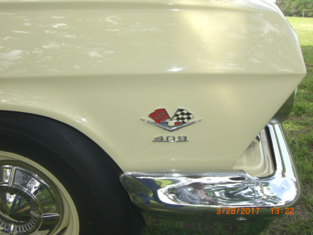 1962 butternut cream Chevrolet Bel Air/150/210 2 dr