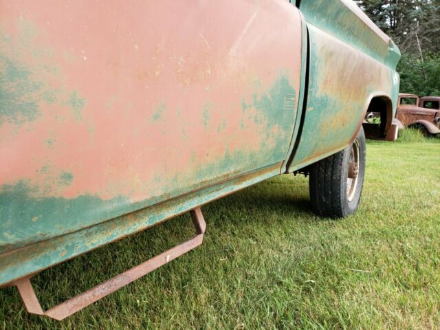 1962 Green Chevrolet C/K Pickup 2500