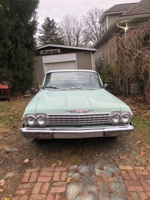 1962 Light green Chevrolet Bel Air/150/210 Coupe