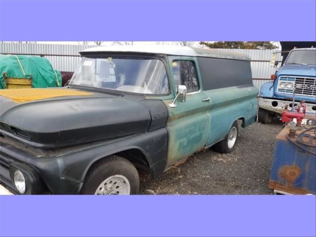 1962 Green Chevrolet C-10 Wagon