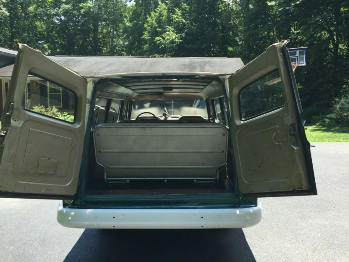1962 Chevrolet C/K Pickup 1500 8 passenger