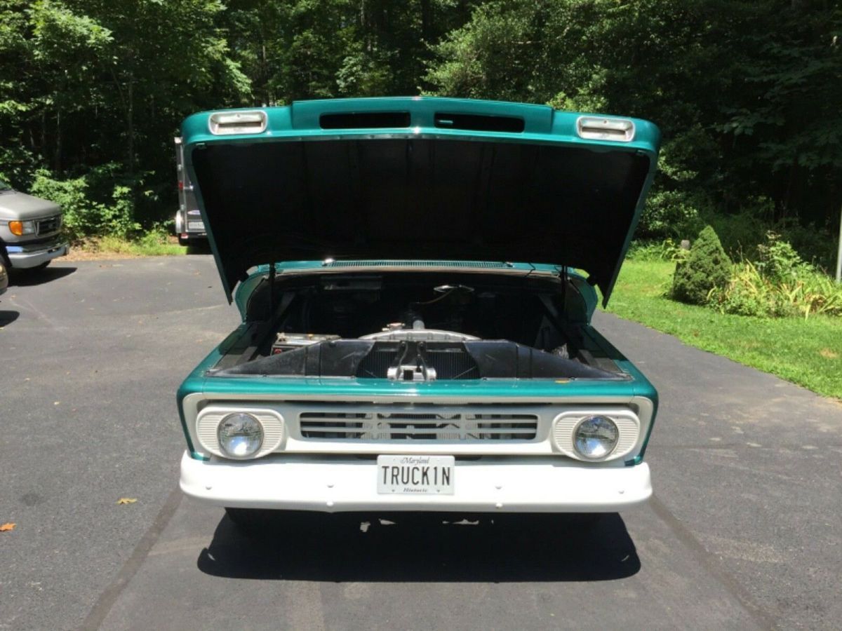 1962 Chevrolet C/K Pickup 1500 8 passenger