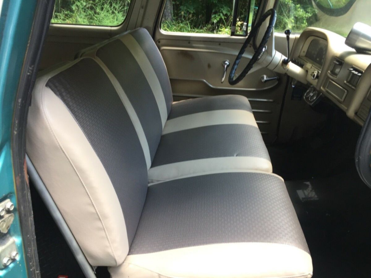 1962 Chevrolet C/K Pickup 1500 8 passenger