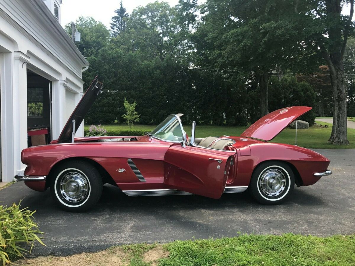 1962 Honduras Maroon Chevrolet Corvette Convertible