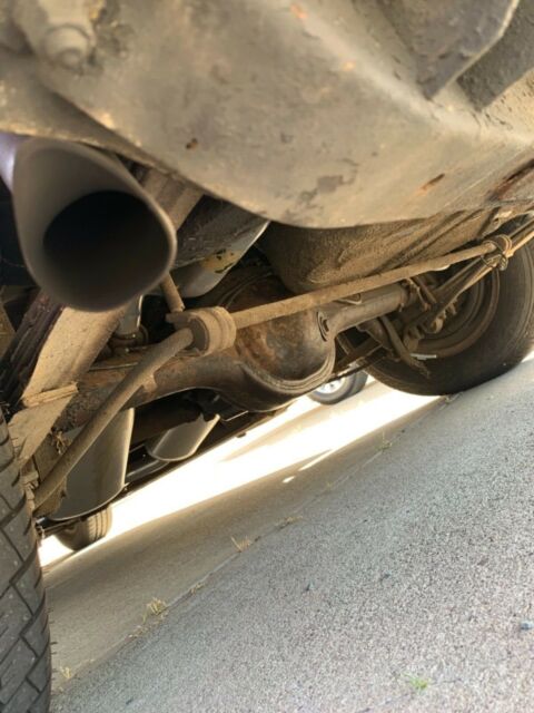 1962 White Chevrolet Corvette Convertible