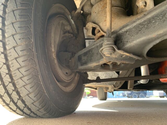 1962 White Chevrolet Corvette Convertible