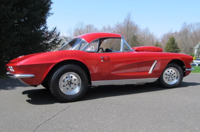 1962 Ferrari Red Chevrolet Corvette coupe/conv