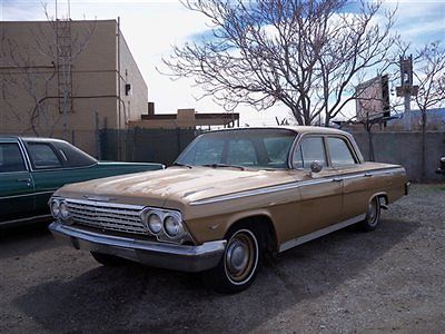 1962 Gold Chevrolet Impala Sedan