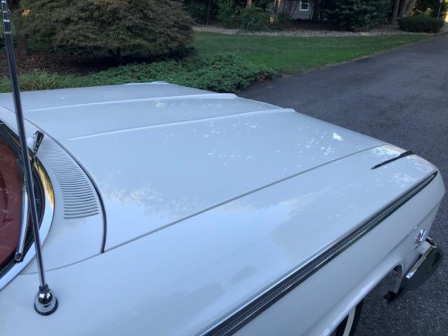 1962 White Chevrolet Impala Coupe
