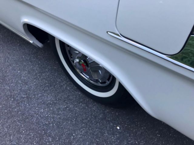 1962 White Chevrolet Impala Coupe