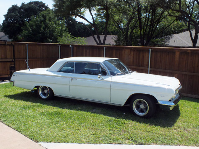 1962 White Chevrolet Impala Coupe