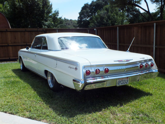 1962 White Chevrolet Impala Coupe