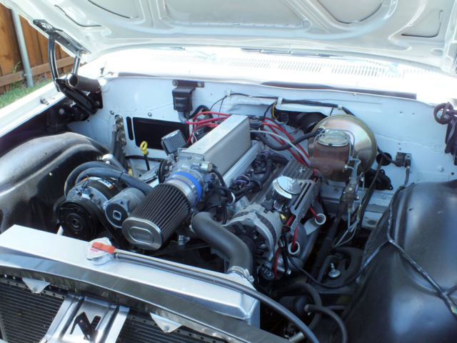 1962 White Chevrolet Impala Coupe