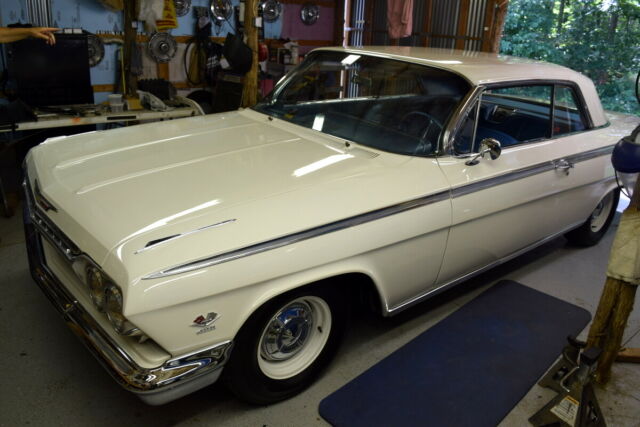 1962 White Chevrolet SS Coupe