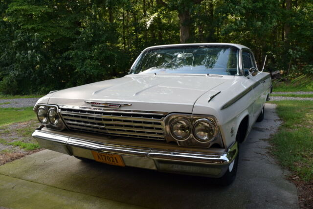 1962 White Chevrolet SS Coupe