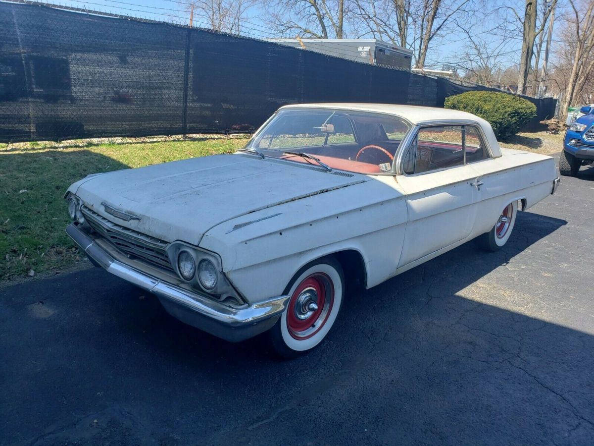 1962 White Chevrolet Bel Air/150/210 Coupe