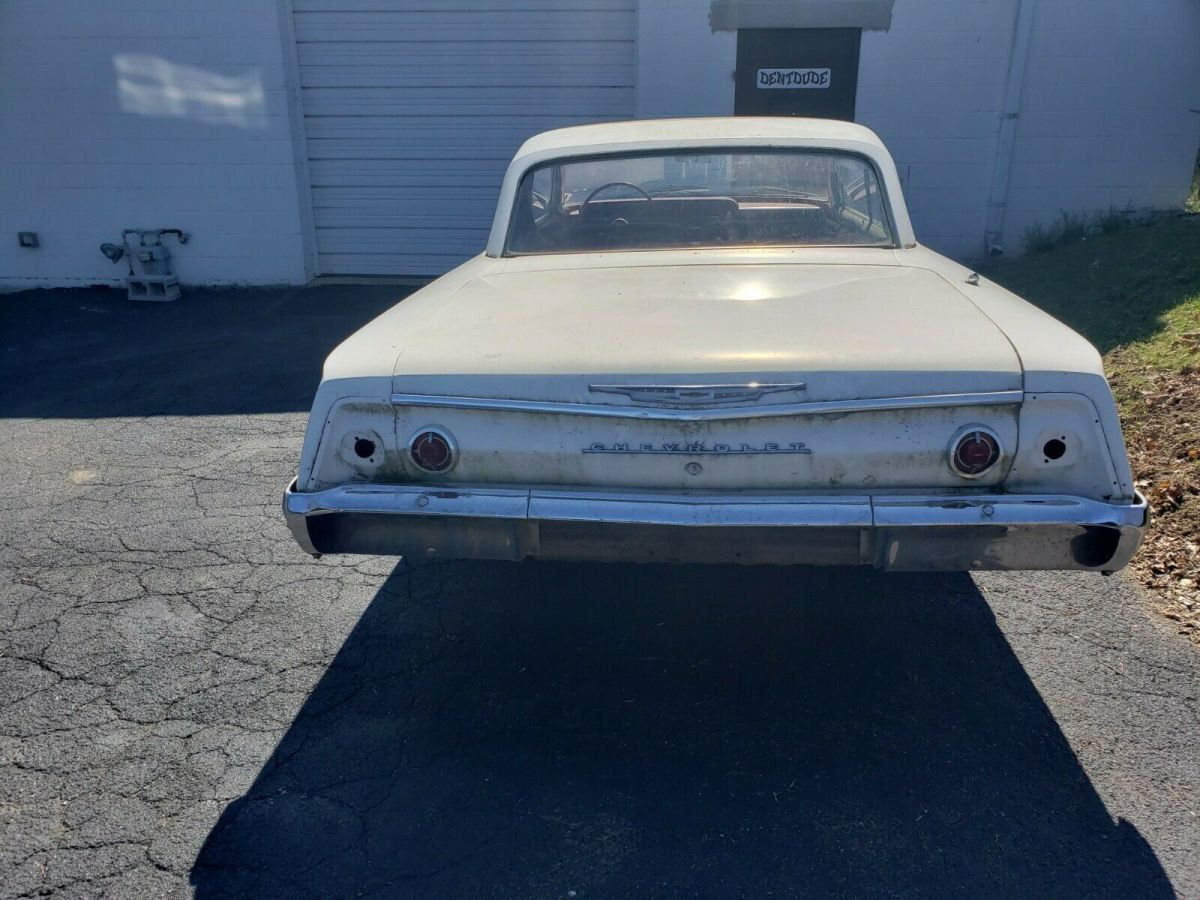 1962 White Chevrolet Bel Air/150/210 Coupe