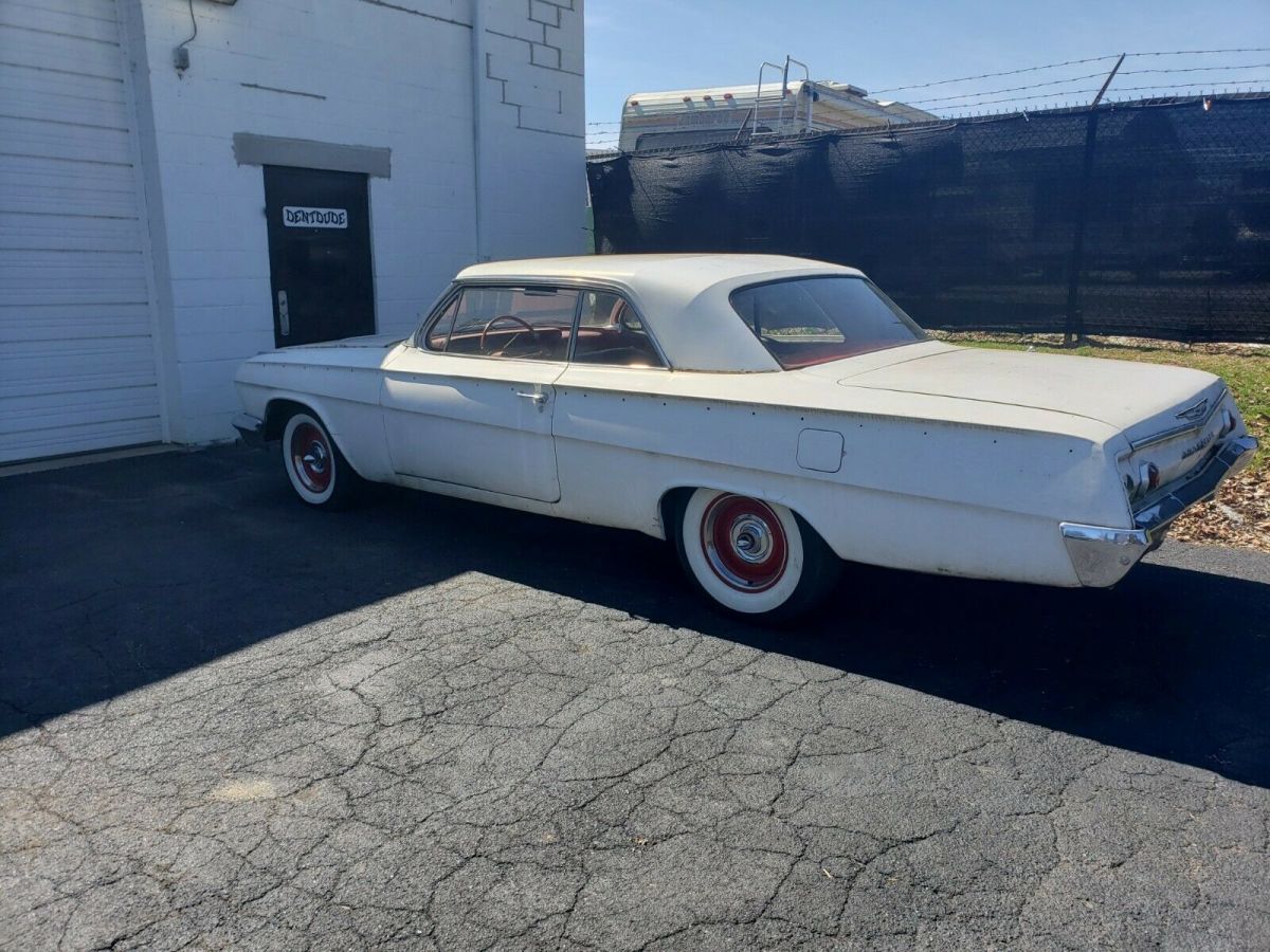 1962 White Chevrolet Bel Air/150/210 Coupe
