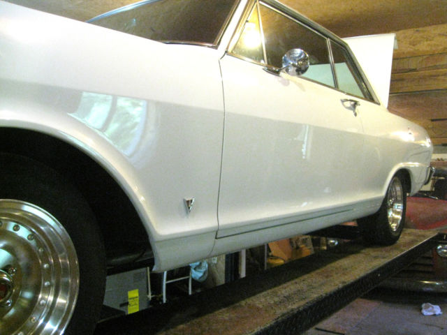 1962 White Chevrolet Nova Coupe