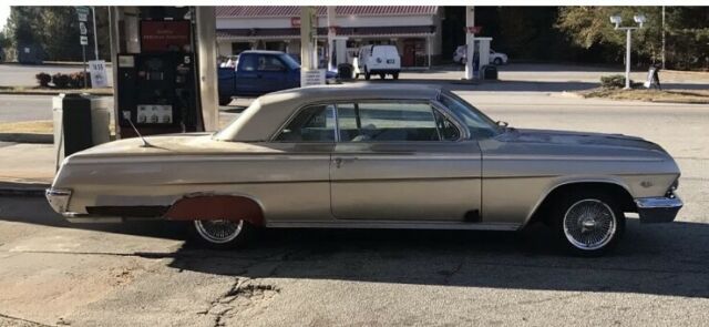 1962 Gold Chevrolet Impala Coupe