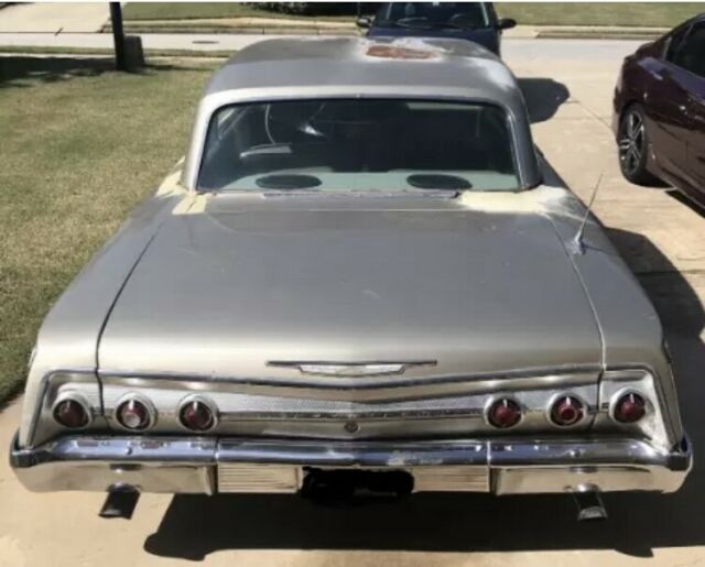 1962 Gold Chevrolet Impala Coupe
