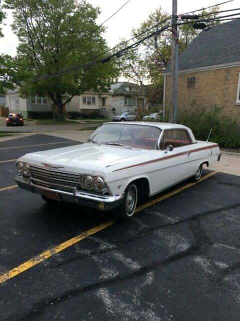 1962 White Chevrolet Impala Coupe