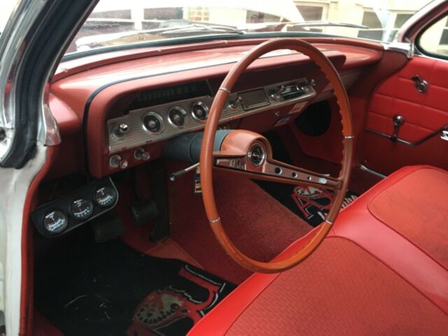 1962 White Chevrolet Impala Coupe