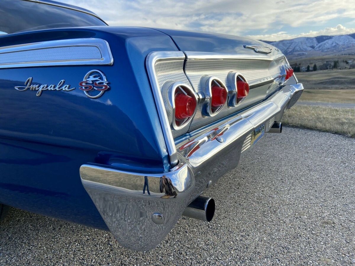 1962 Blue Chevrolet Impala Coupe