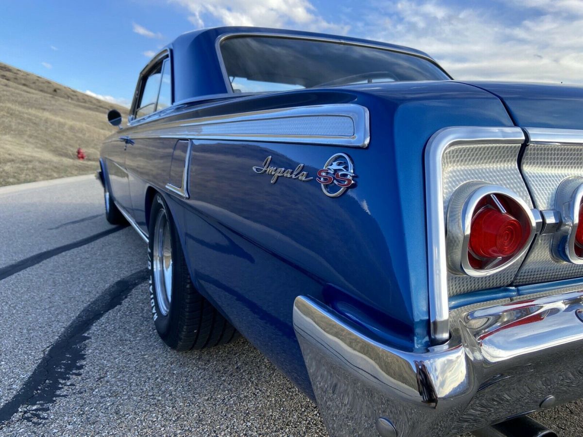 1962 Blue Chevrolet Impala Coupe