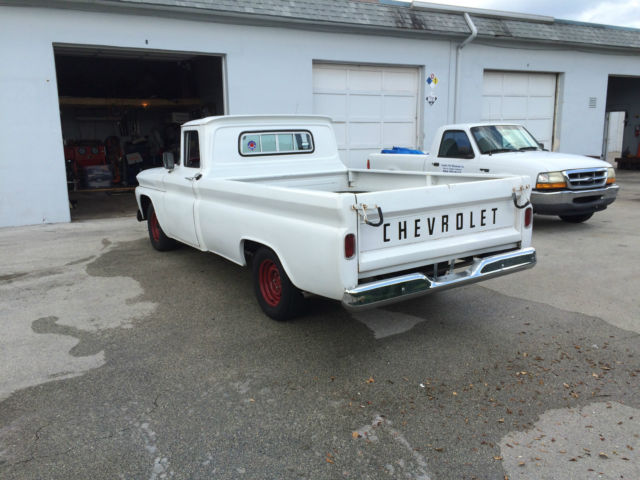 1962 White Chevrolet C-10 Standard Cab Pickup