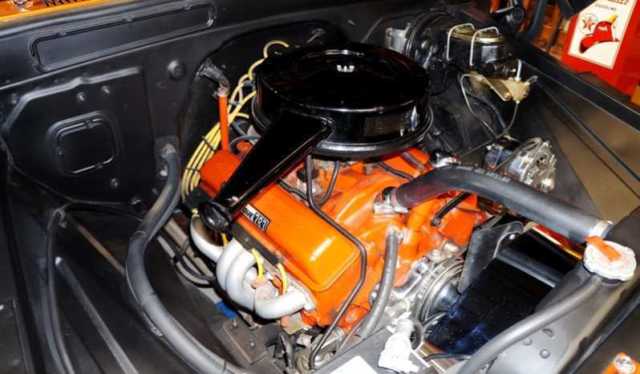 1962 Orange Chevrolet C-10 Standard Cab Pickup