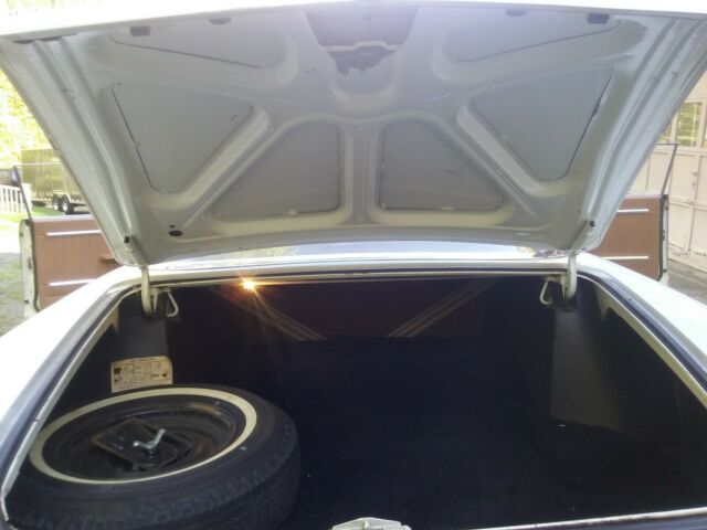 1962 White Chrysler 300 Series Coupe