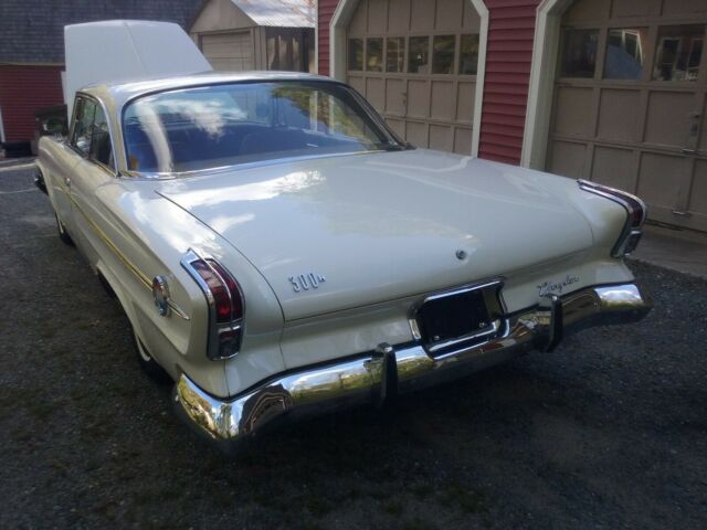 1962 White Chrysler 300 Series Coupe