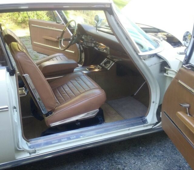 1962 White Chrysler 300 Series Coupe