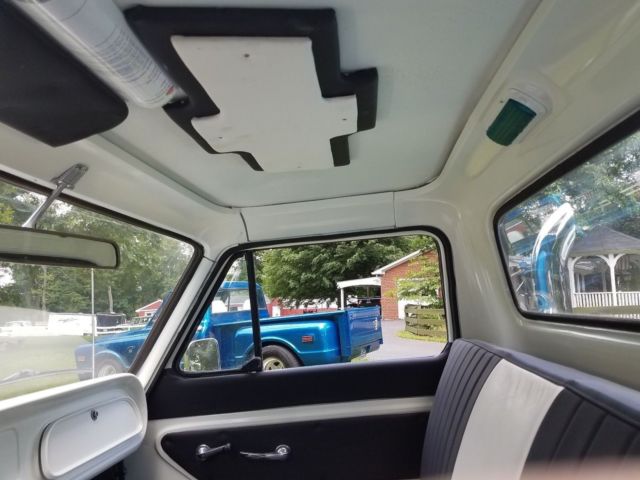 1962 White Chevrolet Corvair