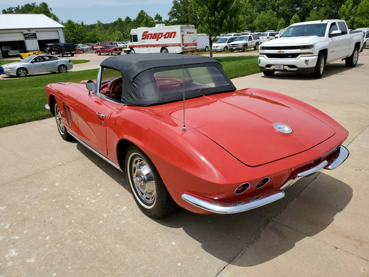 1962 ROMAN RED Chevrolet Corvette Convertible