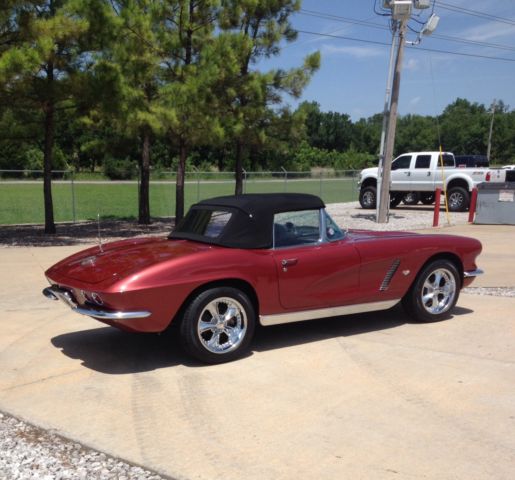 1962 Honduras Maroon Chevrolet Corvette Convertible