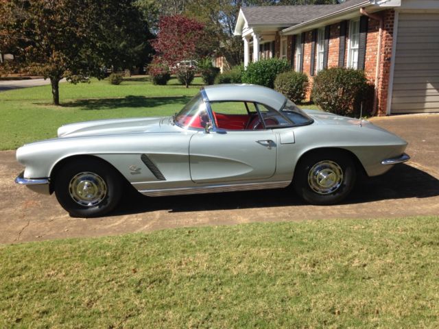 1962 Solid Silver Chevrolet Corvette