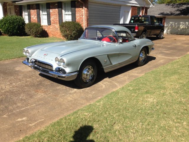 1962 Solid Silver Chevrolet Corvette