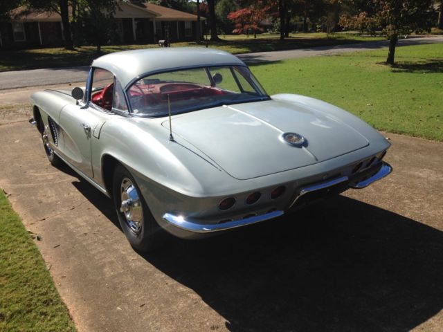 1962 Solid Silver Chevrolet Corvette