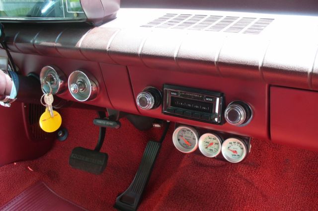 1962 White Oldsmobile Cutlass Convertible