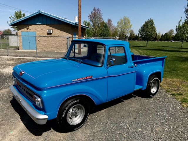 1962 Blue Ford F-100