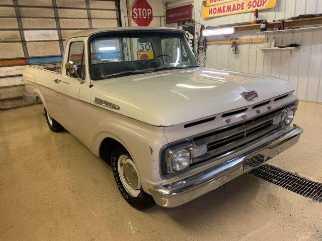 1962 Ford F-100