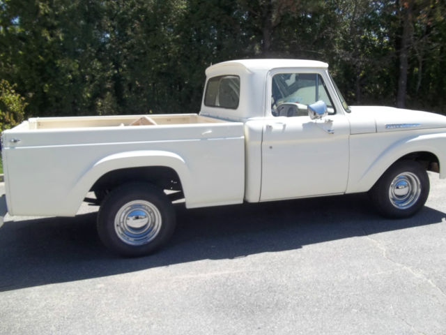1962 White Ford F-100