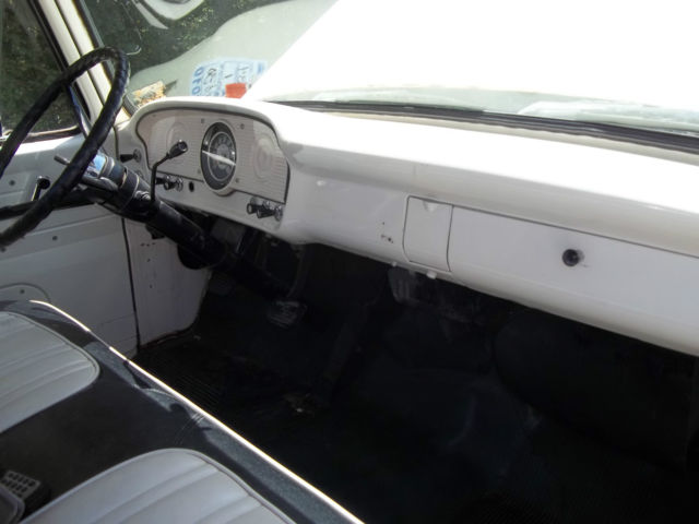 1962 White Ford F-100