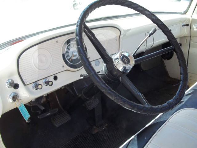 1962 White Ford F-100