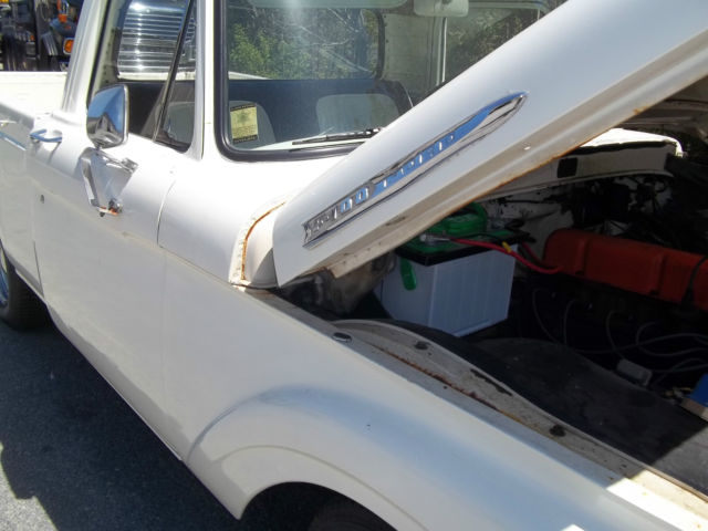 1962 White Ford F-100