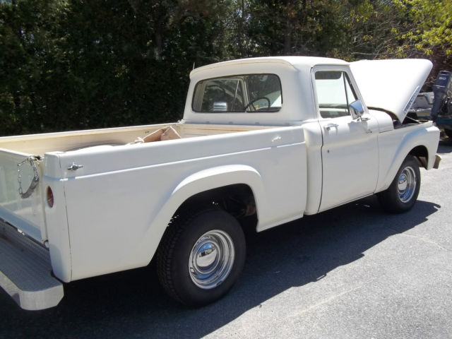 1962 White Ford F-100